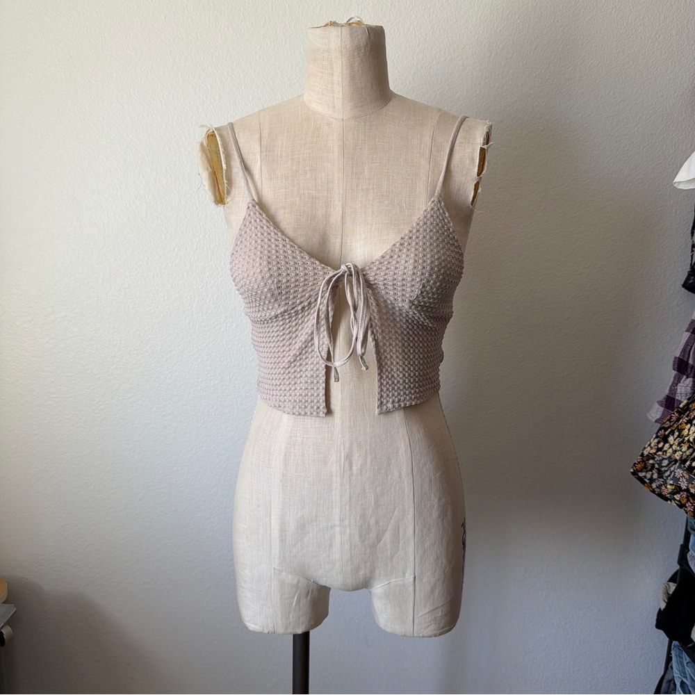 H&M Divide Cream Crop Top